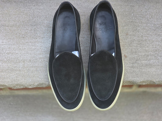 Berwick - Soft Sole Belgian Loafer - Black Suede - US 7.5