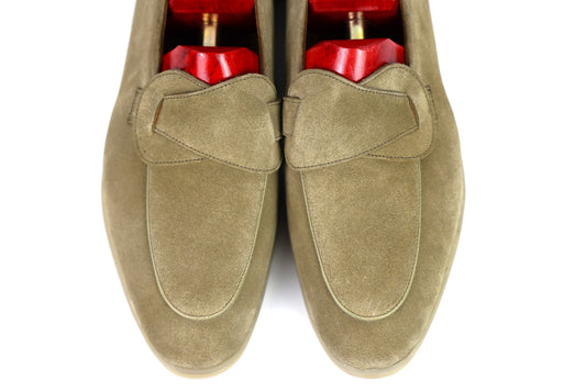 Sandpoint Soft Sole Butterfly Loafer – Sand Suede with Tonal Piping - PRE SALE