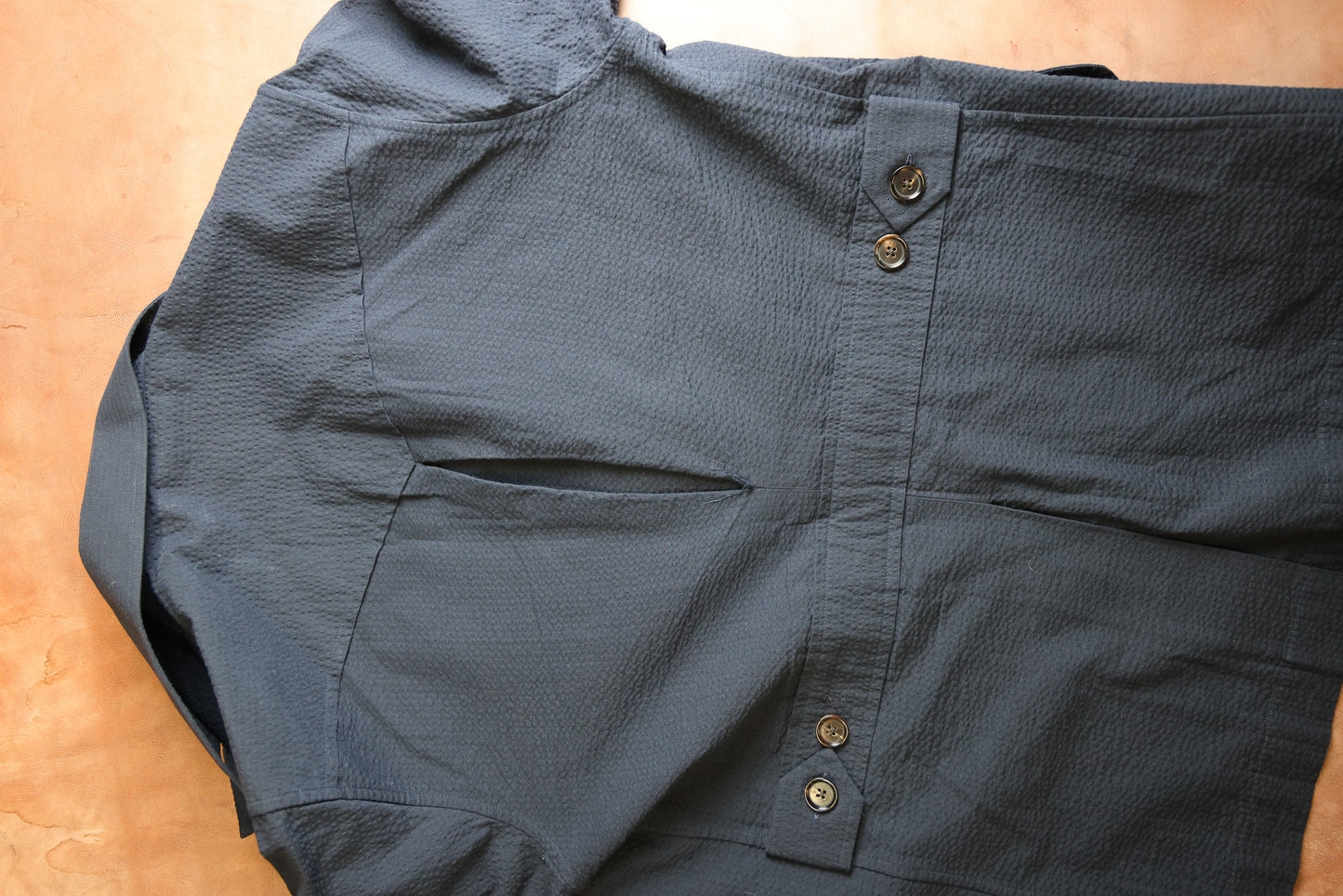 Costume SuitSupply - Chambray bleu à trois boutons