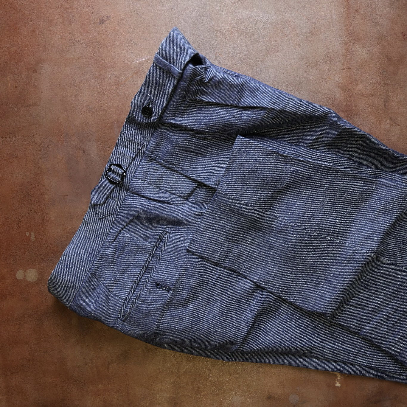 Costume SuitSupply - Chambray bleu à trois boutons