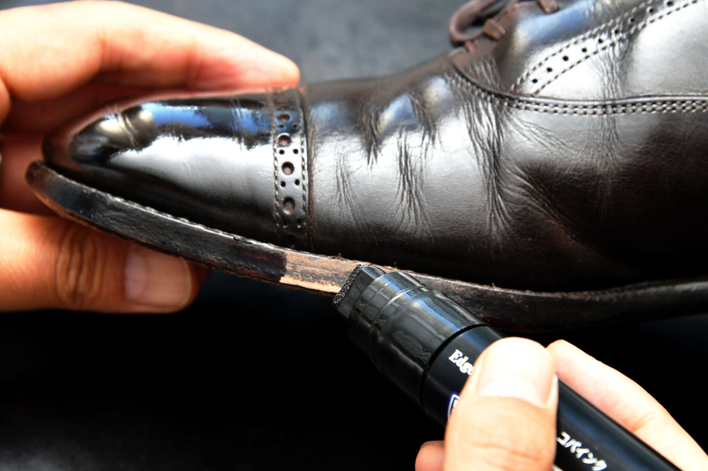 Saphir Beauté du Cuir Edge and Heel Dressing Pen