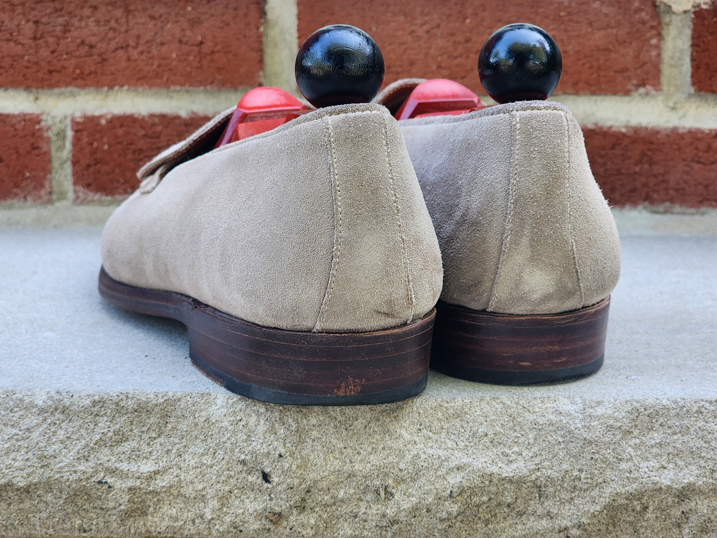 J.FitzPatrick - Mocasines de ante con forma de mariposa - Avena