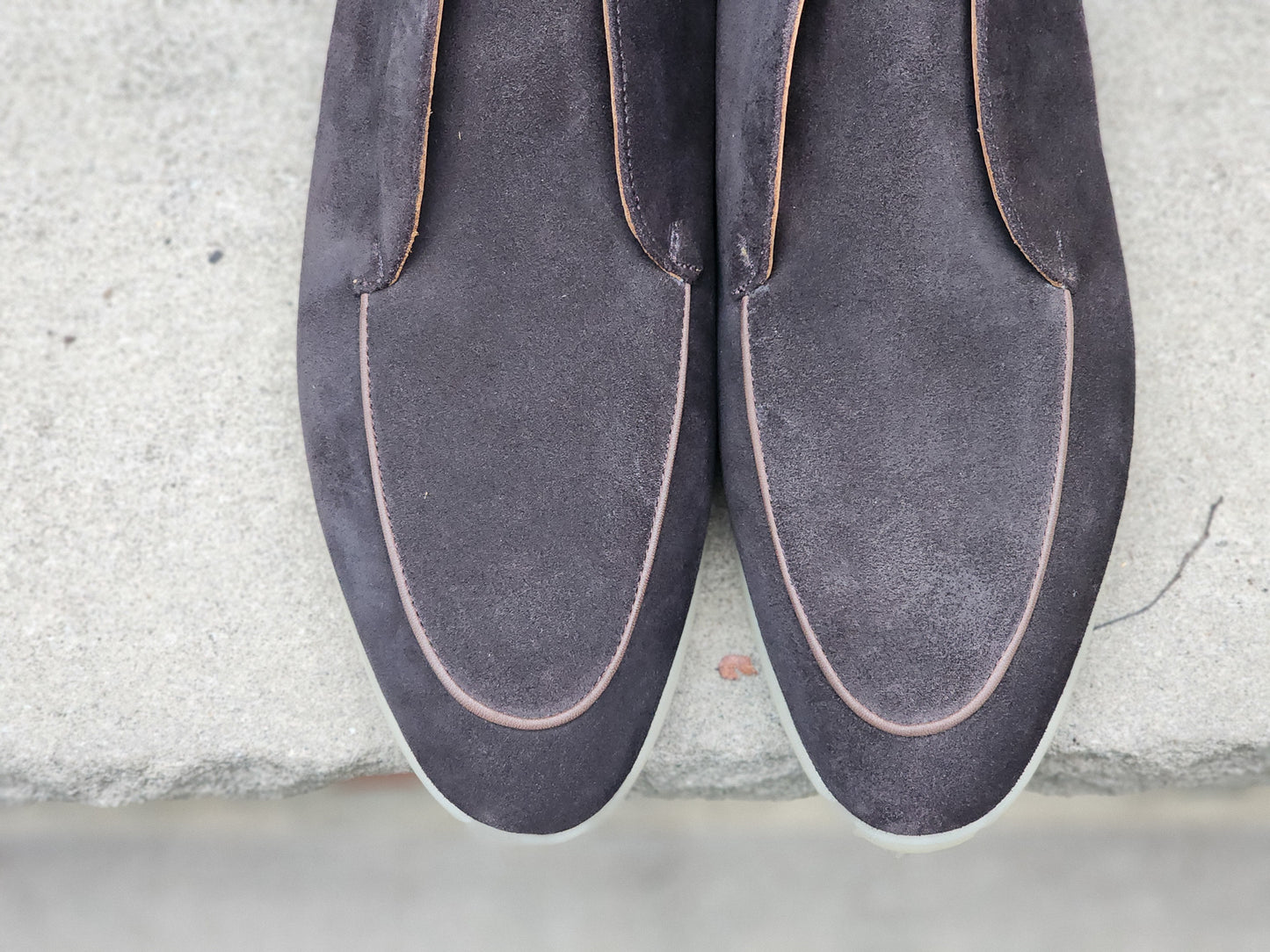 The Shoe Snob - Laceless Chukka Boots - Dark Brown Suede - US 7.5