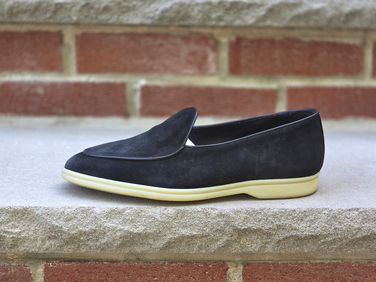 Berwick - Soft Sole Belgian Loafer - Black Suede - US 7.5