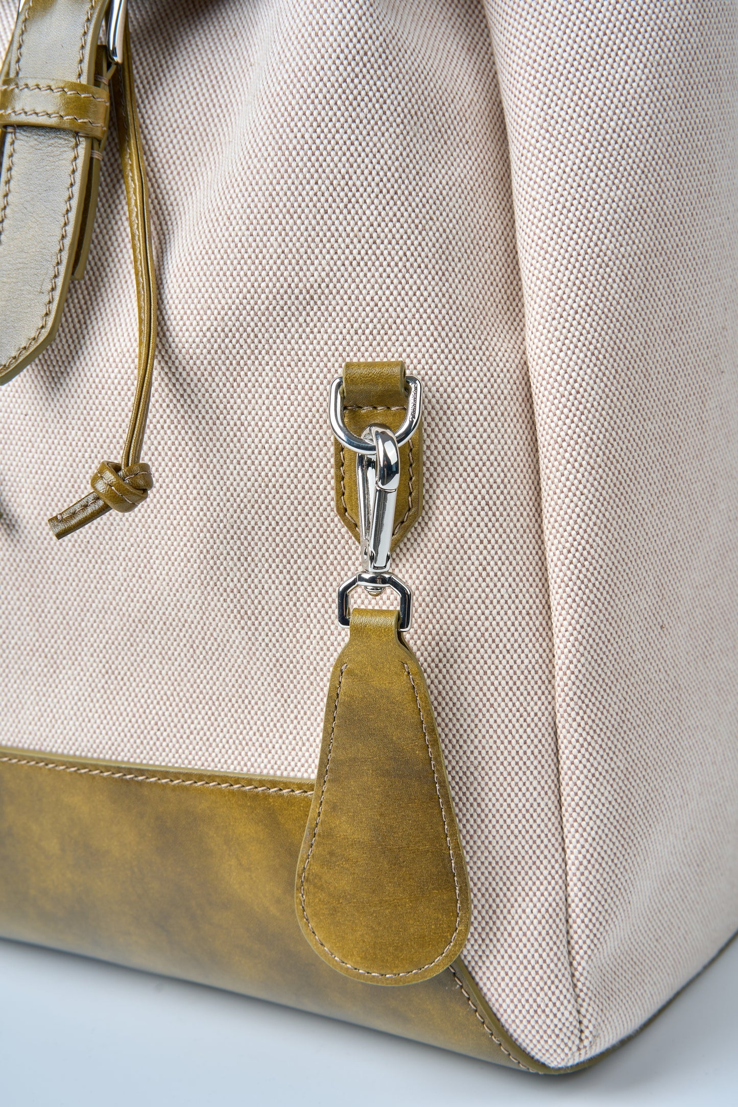 Twinkima.G - Premium Leather & Canvas Backpack