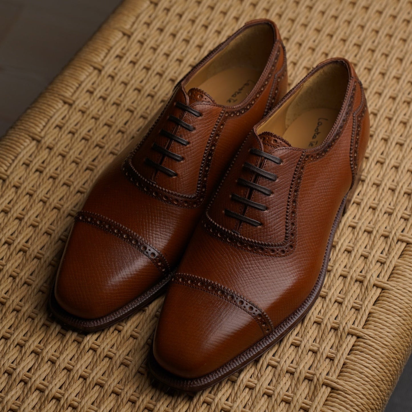 Enzo Bonafe - Style 3966 Adelaide Oxford - Walnut Arlington Grain