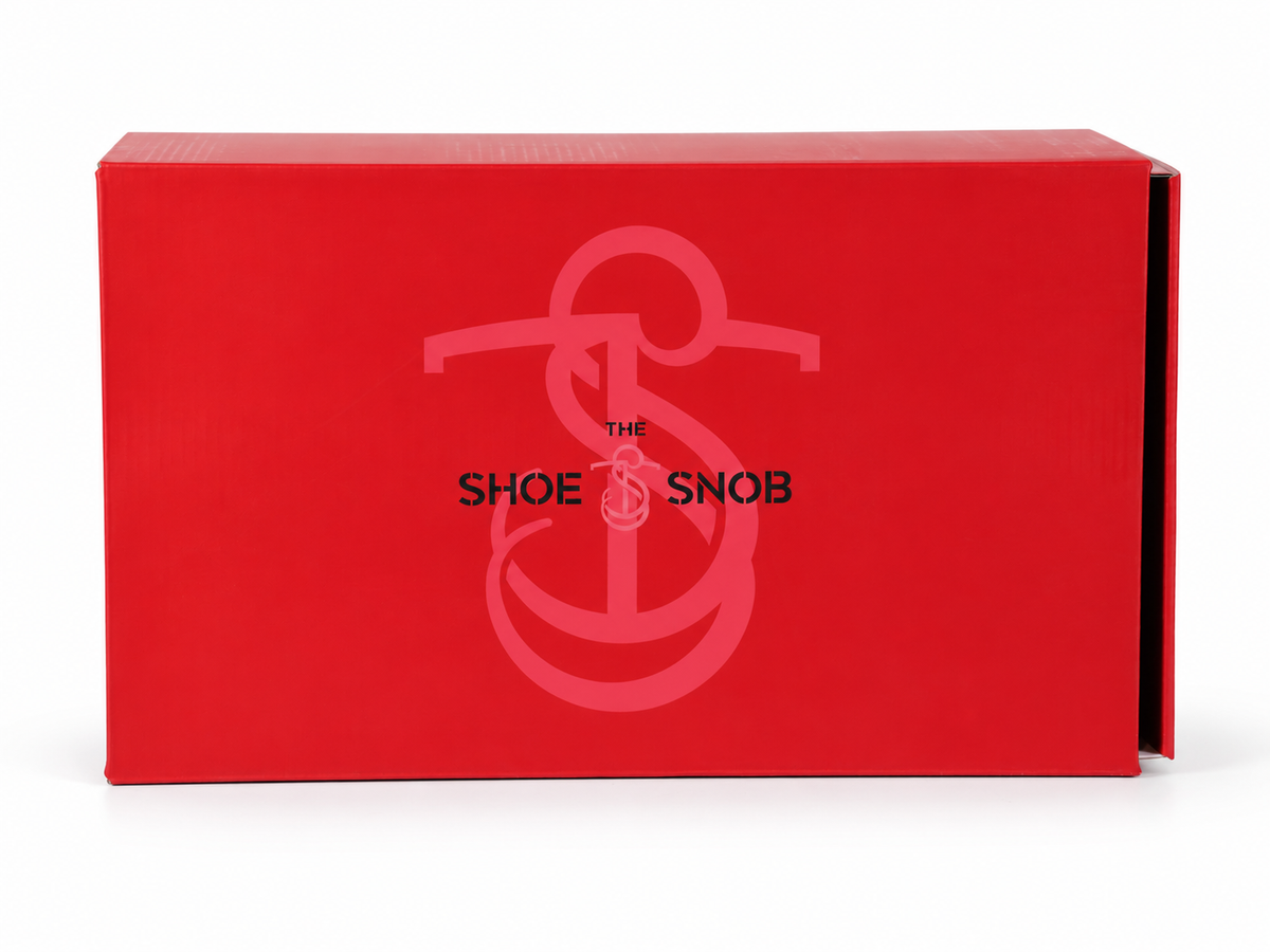 Embauchoirs de voyage en plastique rouge