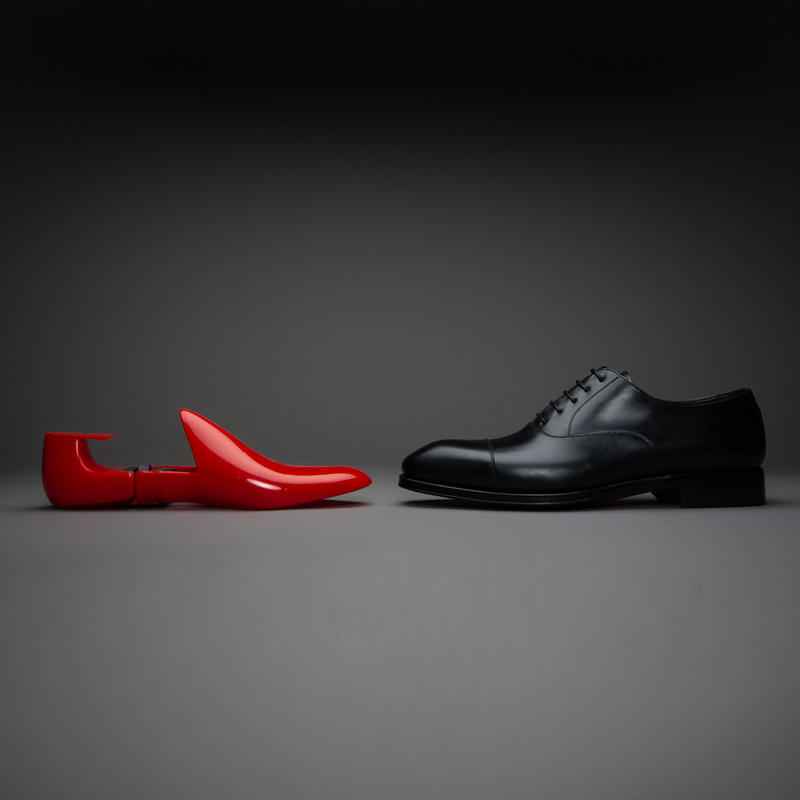 Red Plastic Travel Shoe Trees - The Shoe Snob